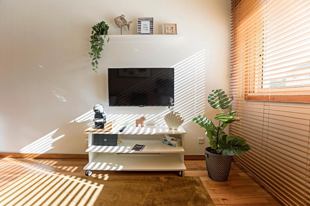 Cozy Flat In Foz By Lovelystay Porto Ngoại thất bức ảnh